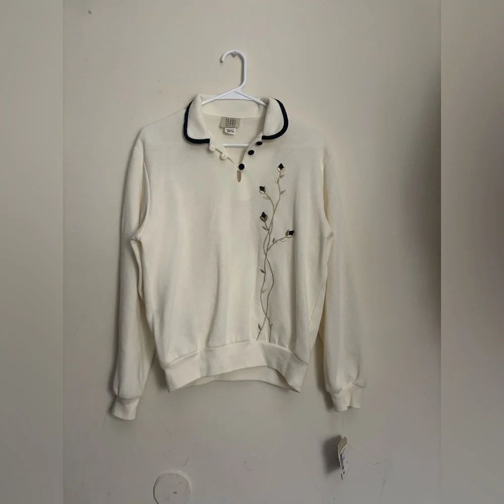 VTG Teddi Women's Ivory Long Sleeve Sweatshirt Floral Embroidered Medium